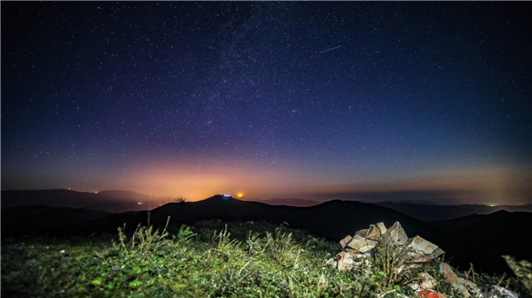 带你观看五台山神秘夜景